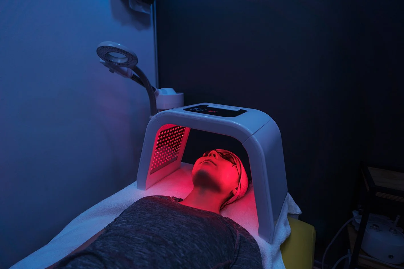 photodynamic+therapy+dermatology+light+led+light+therapy Photodynamic therapy treatment